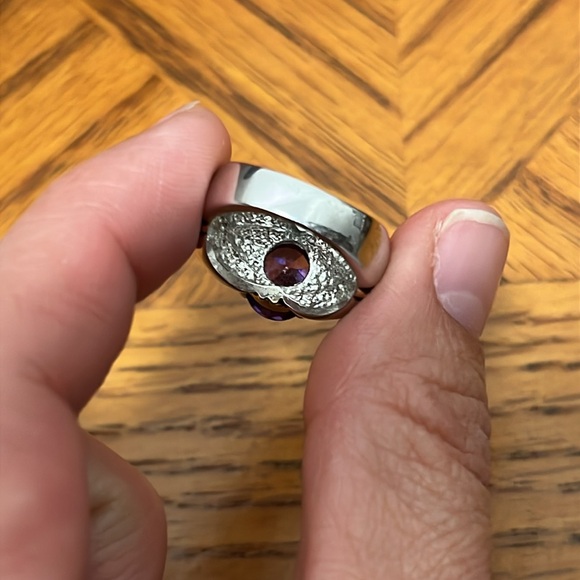 🍐TRADED🍐Simulated Amethyst on 2-toned Rope twist ring, Size 6 - Picture 9 of 10